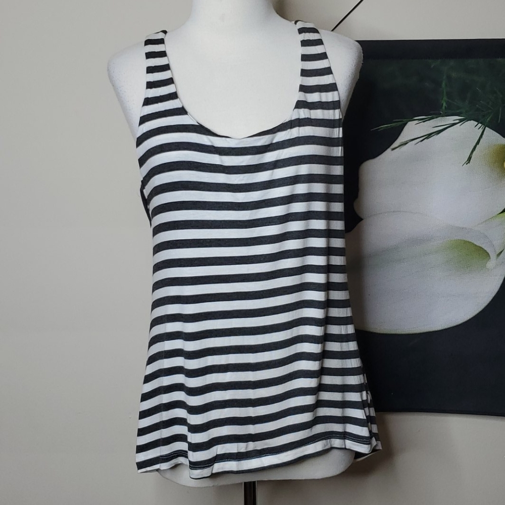 NWT Tart Racerback Cut Out Back Tank - Picture 3 of 7
